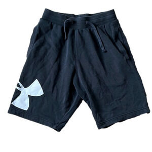 Size small black under armour men’s shorts